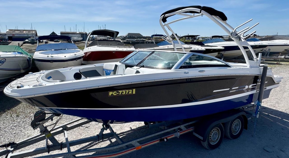 Four Winns HD2 RS Bowrider + MerCruiser 4.5L MPI