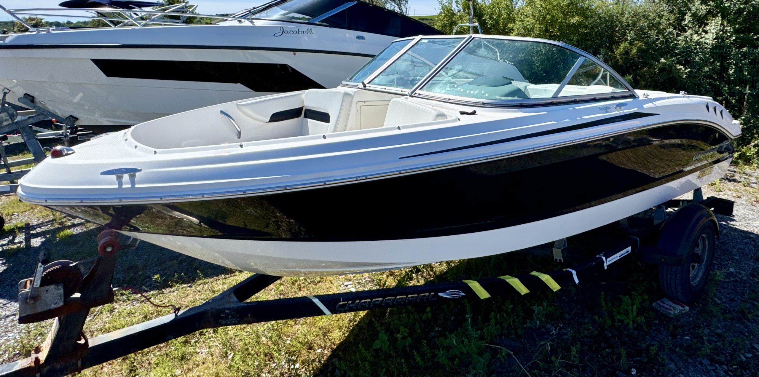 Chaparral 19 Deluxe H2O Bowrider + MerCruiser 4.5L MPI