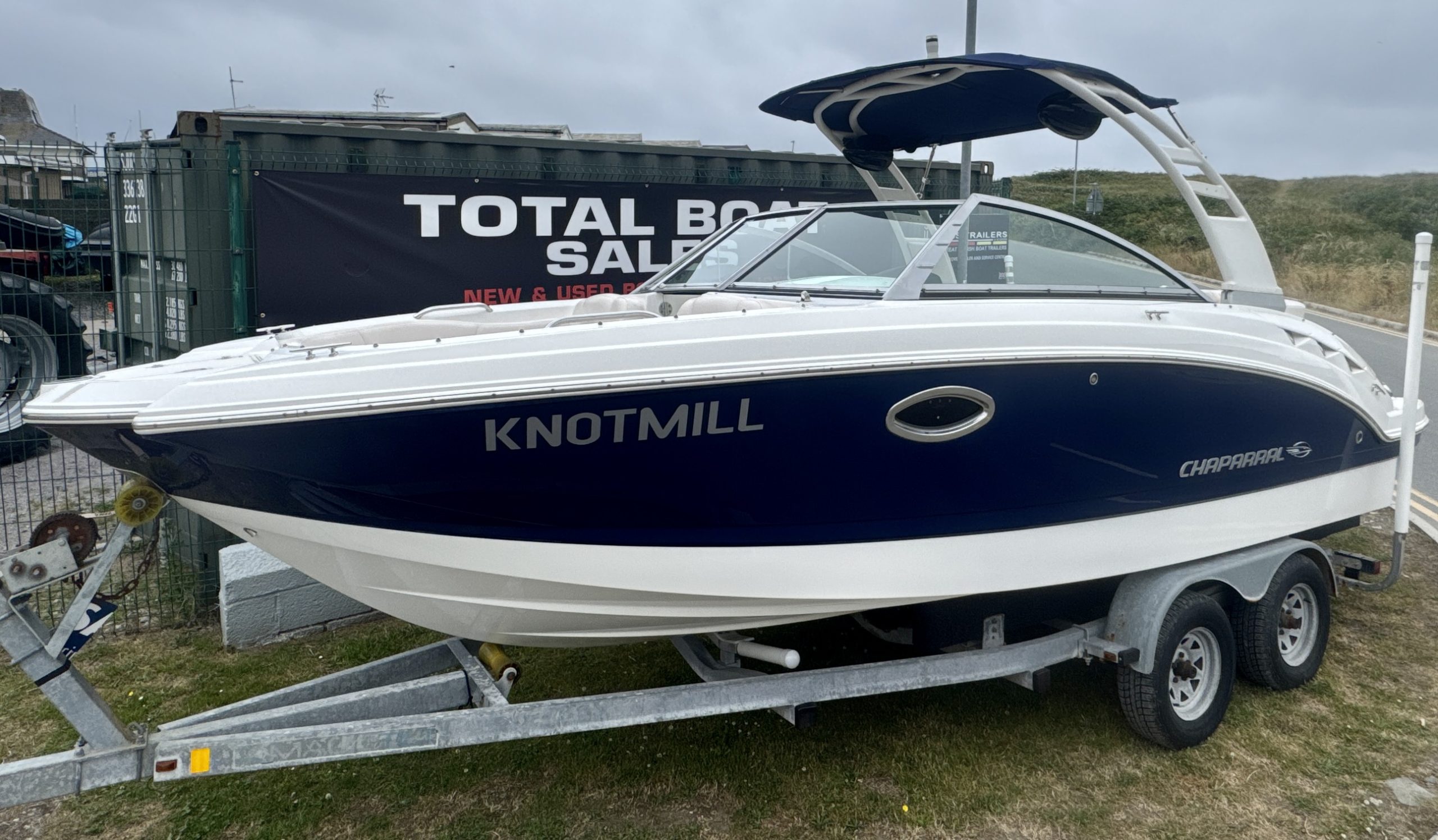 Chaparral Sunesta 224 Bowrider + MerCruiser 4.5L V6 250hp